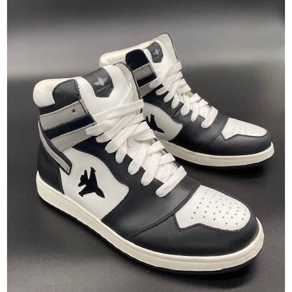 NEW DUCHESS AIR unisex roll out sneakers in the hangar